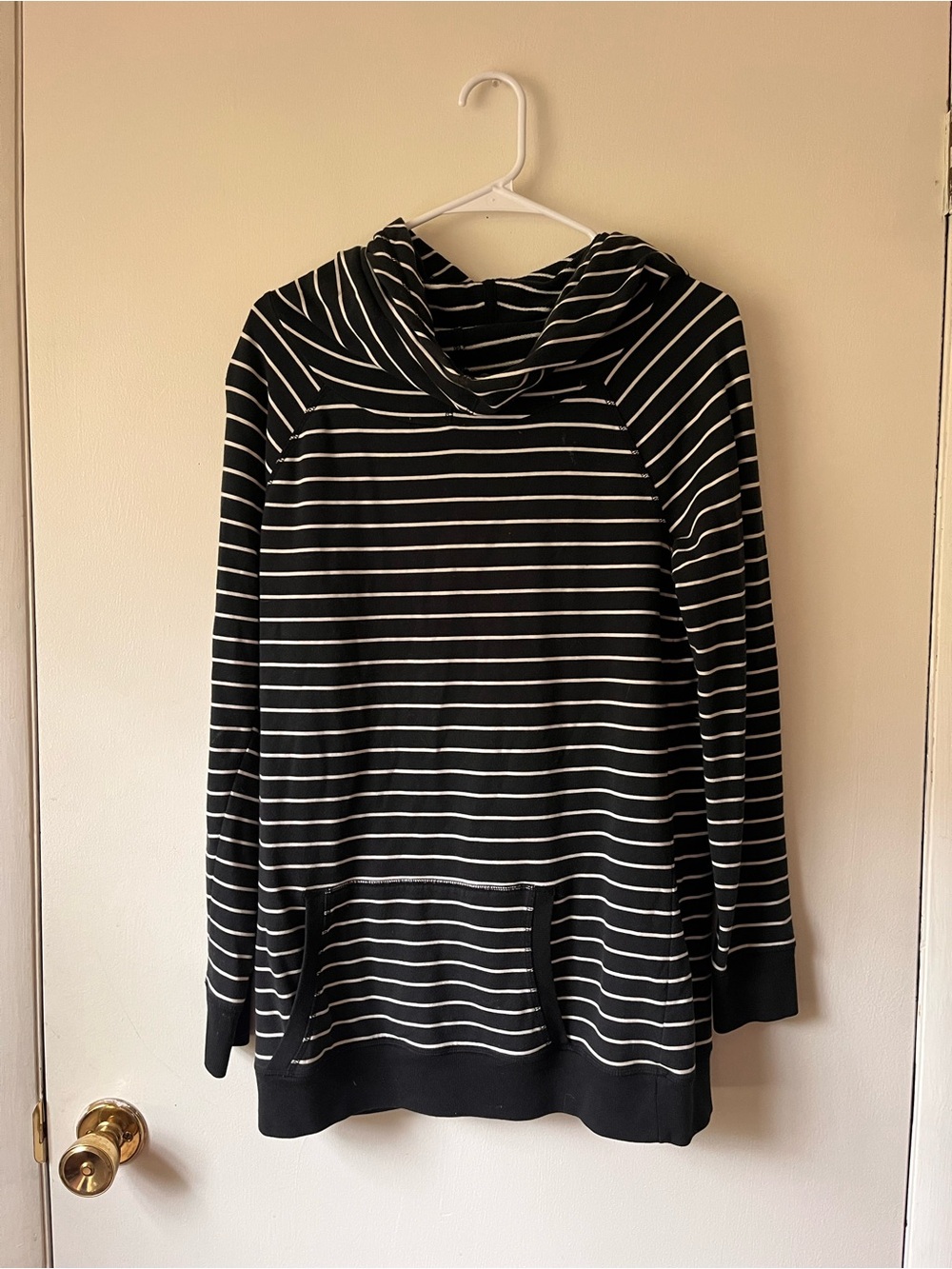 Merona Women’s Black & White Striped Cowl-neck Hoodie Sweater Size Medium